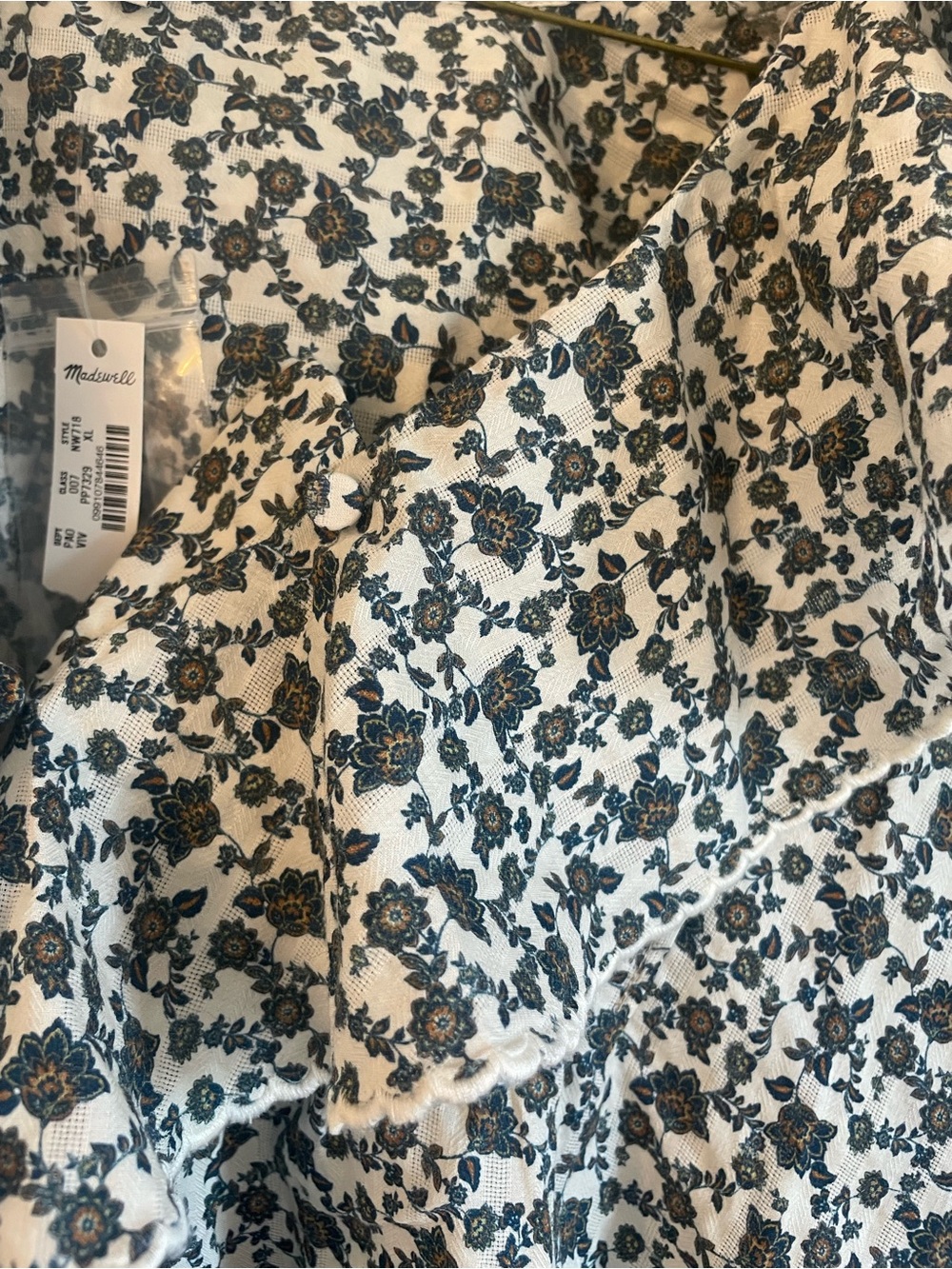 Madewell Floral Ruffle V-Neck Blouse - Picture 7 of 7